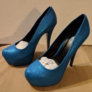 High heel platform pumps